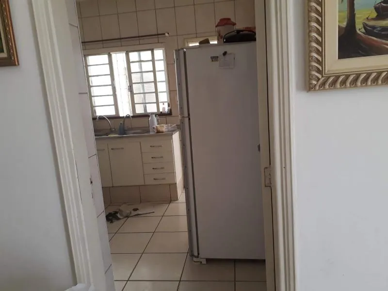 Casa à venda — foto 3 de 3