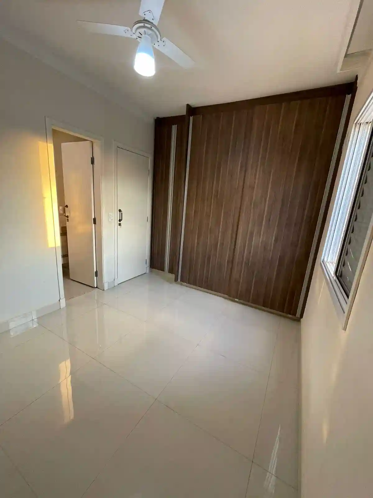Apartamento com 2 quartos à venda, 77m² — foto 13 de 15