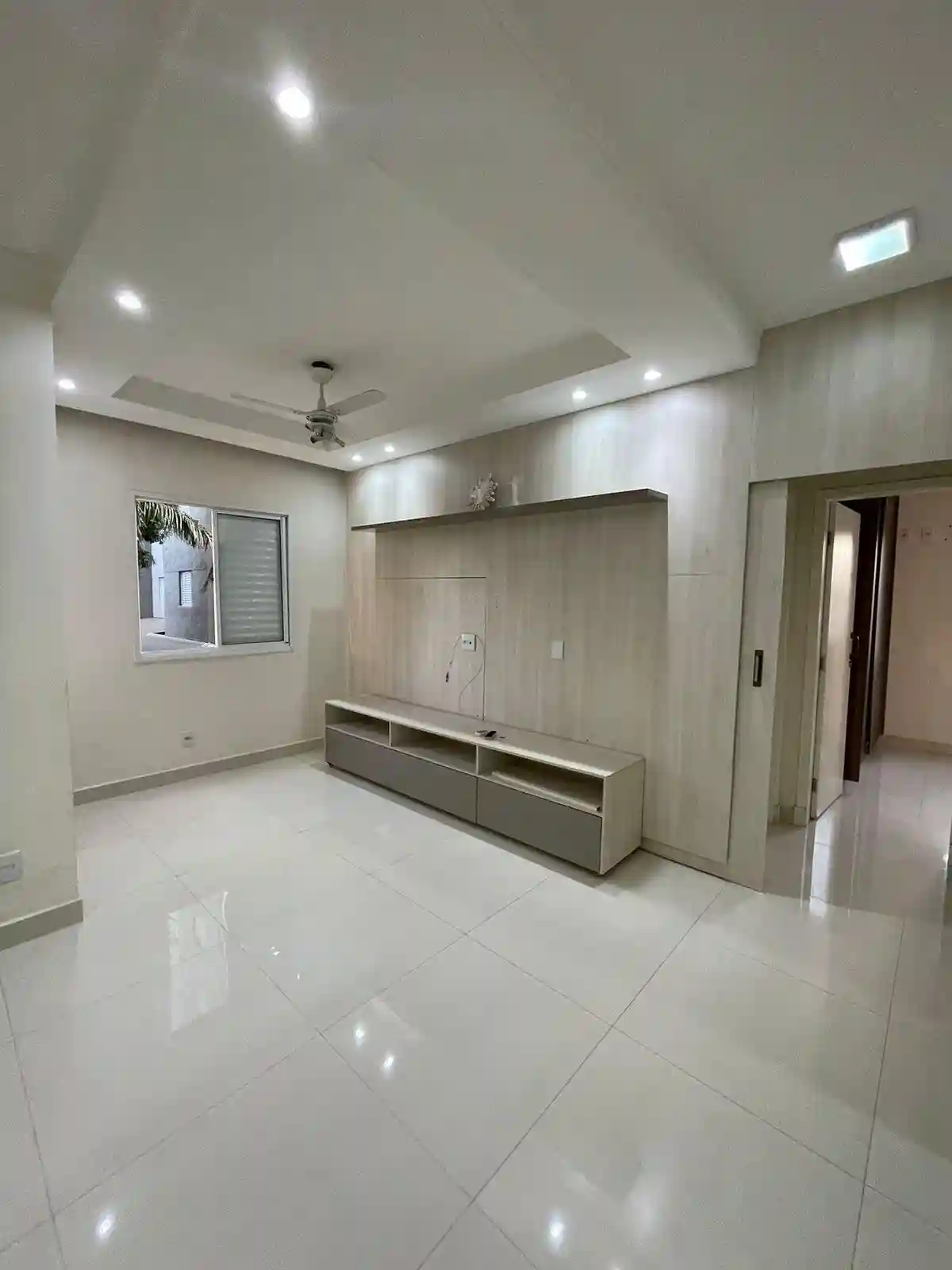 Apartamento com 2 quartos à venda, 77m² — foto 2 de 15
