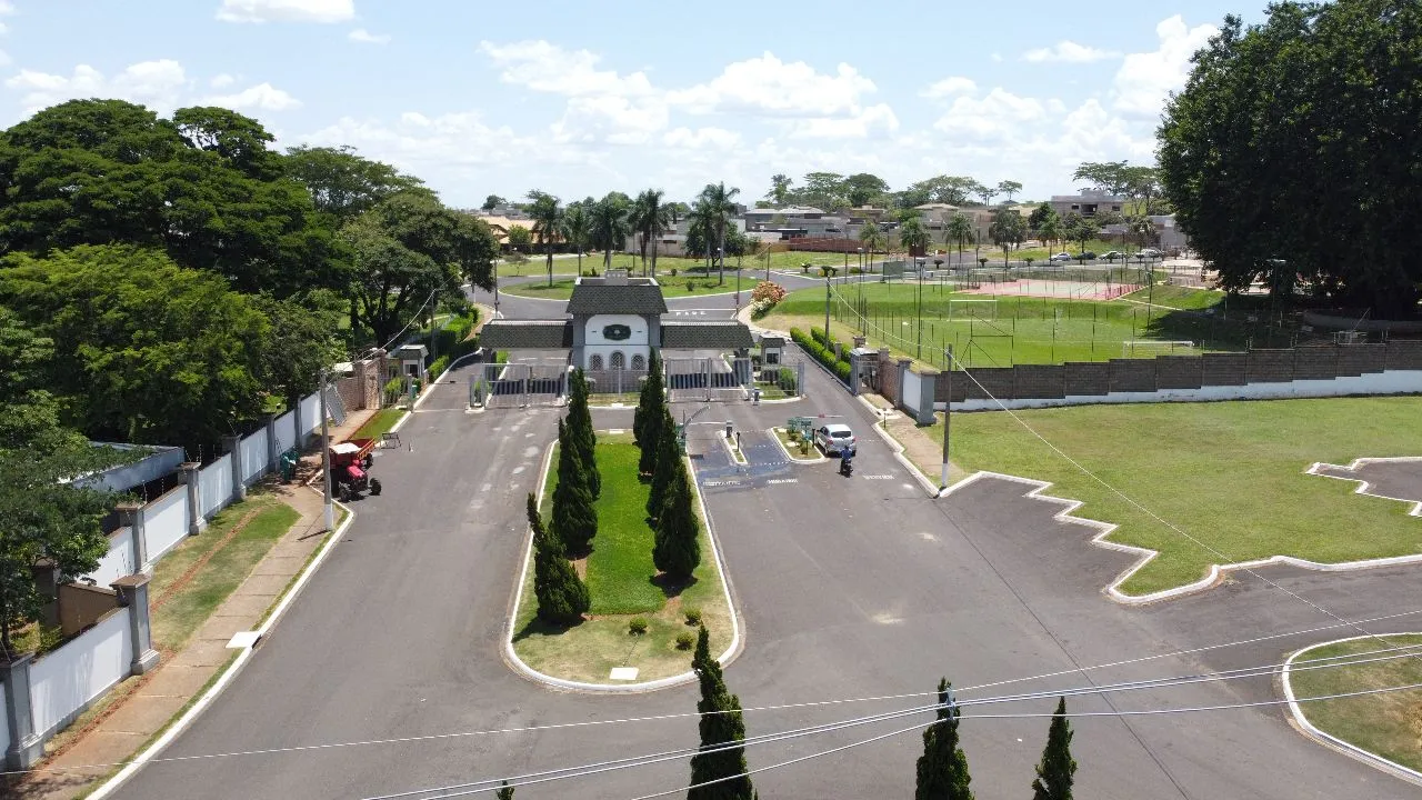 Terreno / Lote / Condomínio à venda — foto 1 de 2