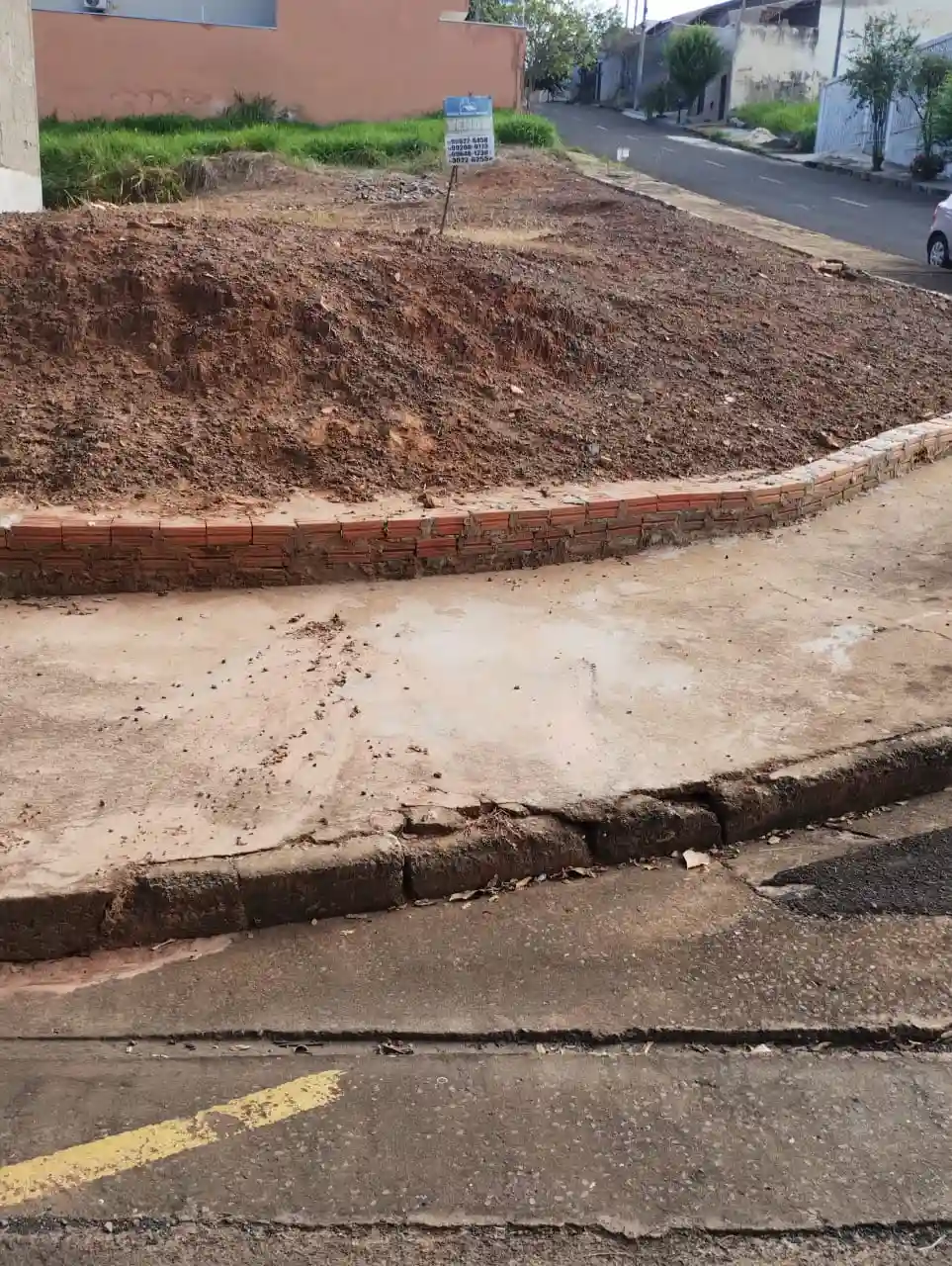 Terreno / Lote / Condomínio  à venda, 330m² — foto 2 de 2