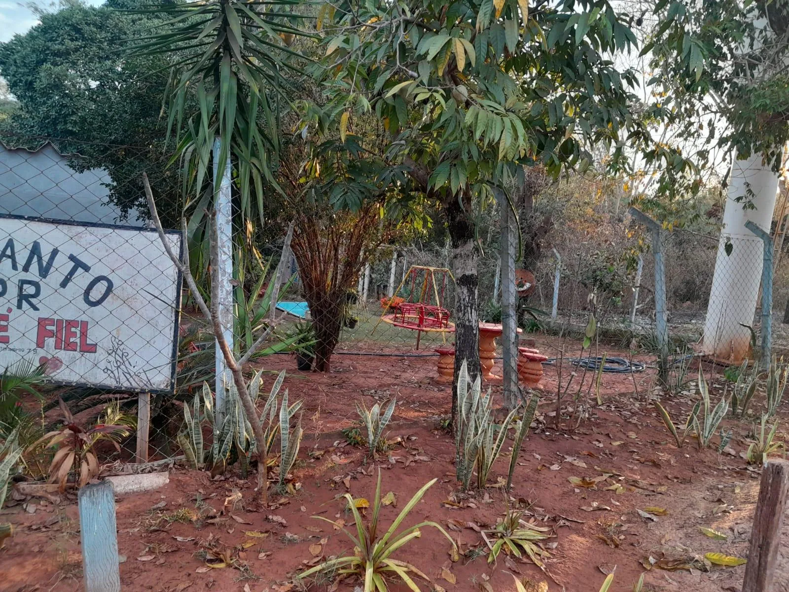 Fazenda / Sítio / Chácara com 1 quarto à venda, 1600m² — foto 2 de 17