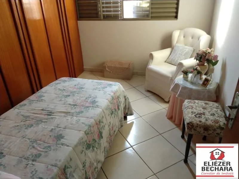 Casa à venda — foto 4 de 8