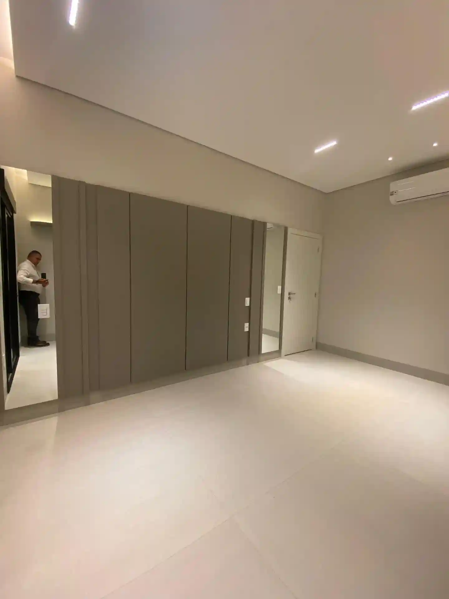 Casa de Condomínio com 3 quartos à venda, 477m² — foto 16 de 28