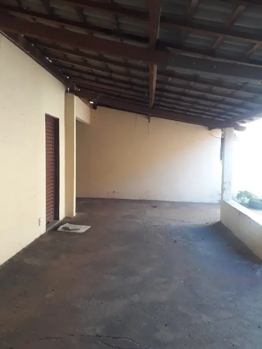 Casa à venda — foto 3 de 4