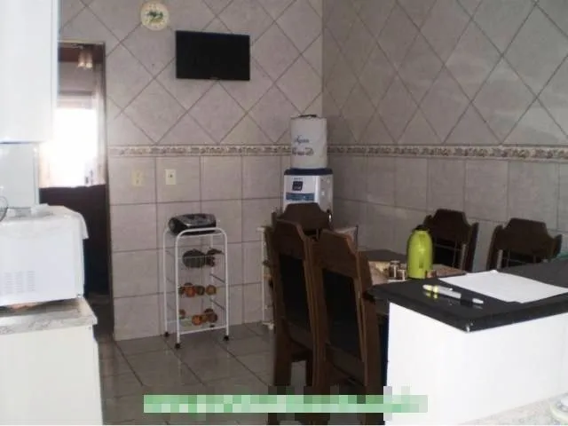 Casa à venda — foto 4 de 4
