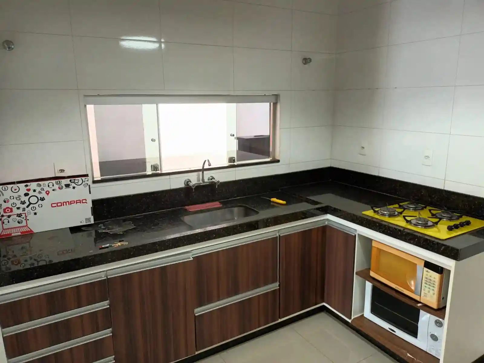 Casa de Condomínio com 3 quartos à venda, 253m² — foto 6 de 28