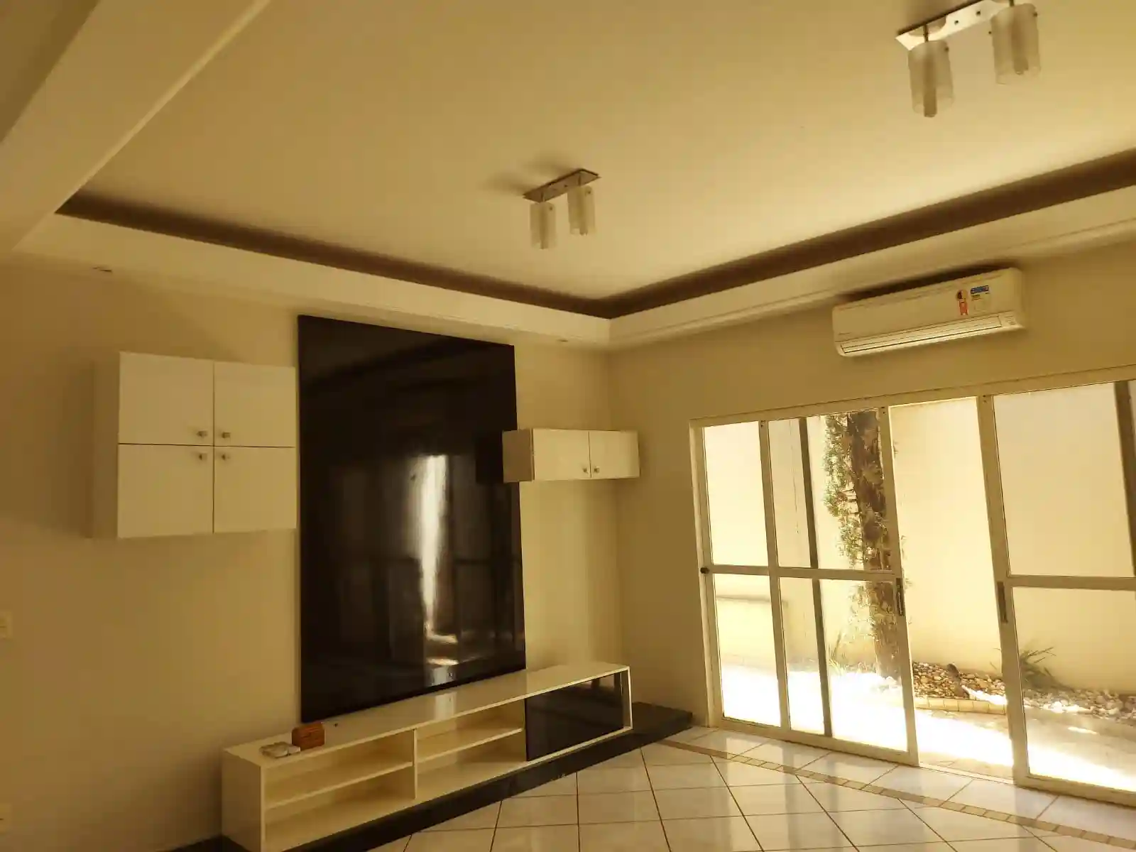 Casa de Condomínio com 3 quartos para aluguel, 250m² — foto 14 de 25
