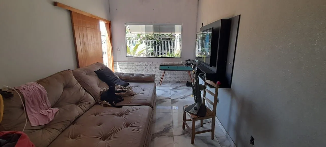 Casa à venda — foto 8 de 10