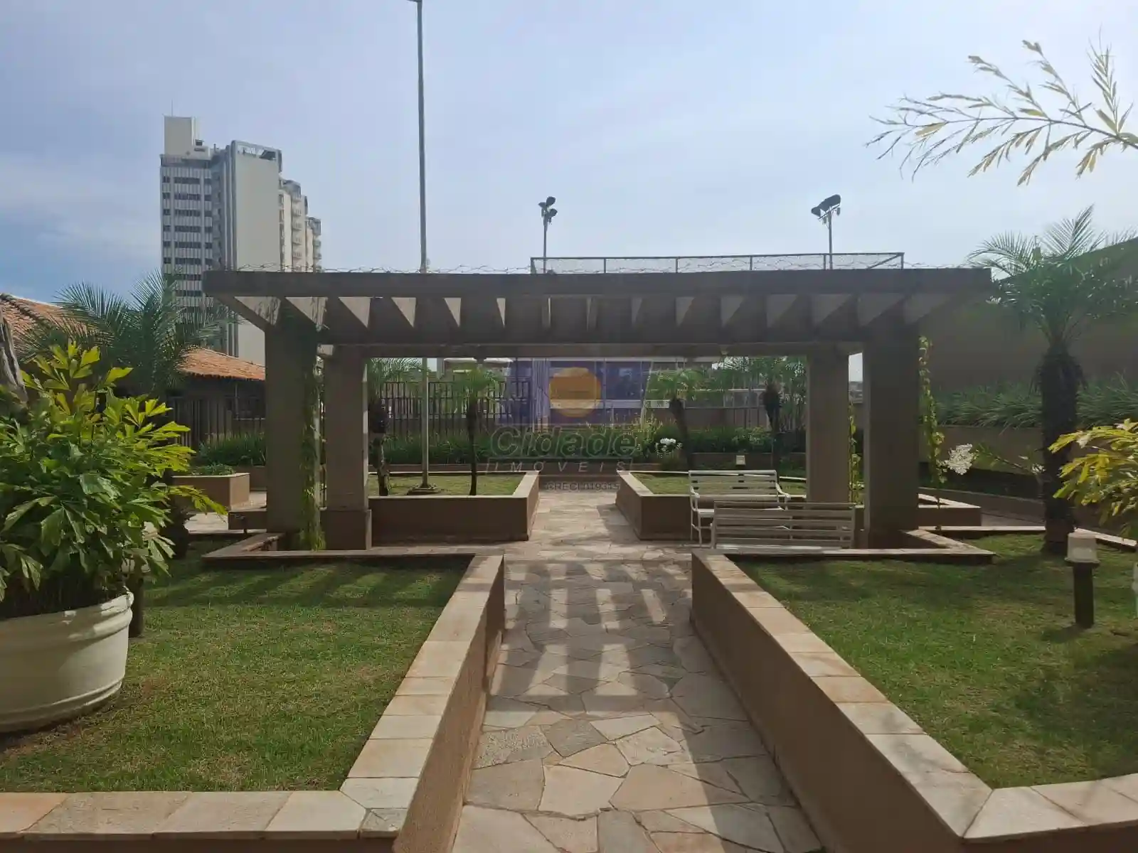 Apartamento com 3 quartos à venda, 112m² — foto 1 de 22