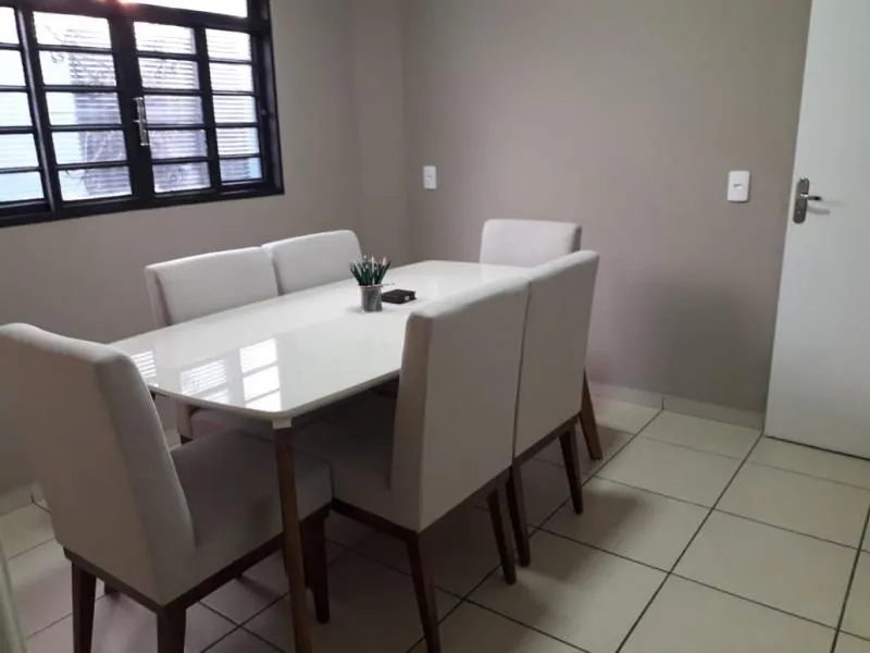 Casa à venda — foto 2 de 6