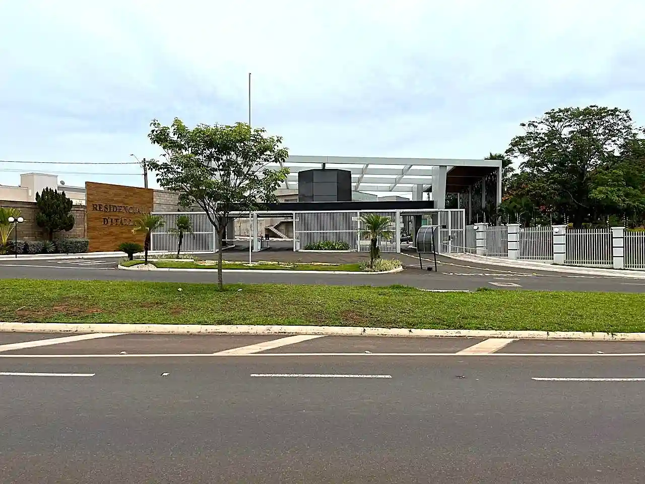 Terreno / Lote / Condomínio  à venda, 450m² — foto 6 de 11