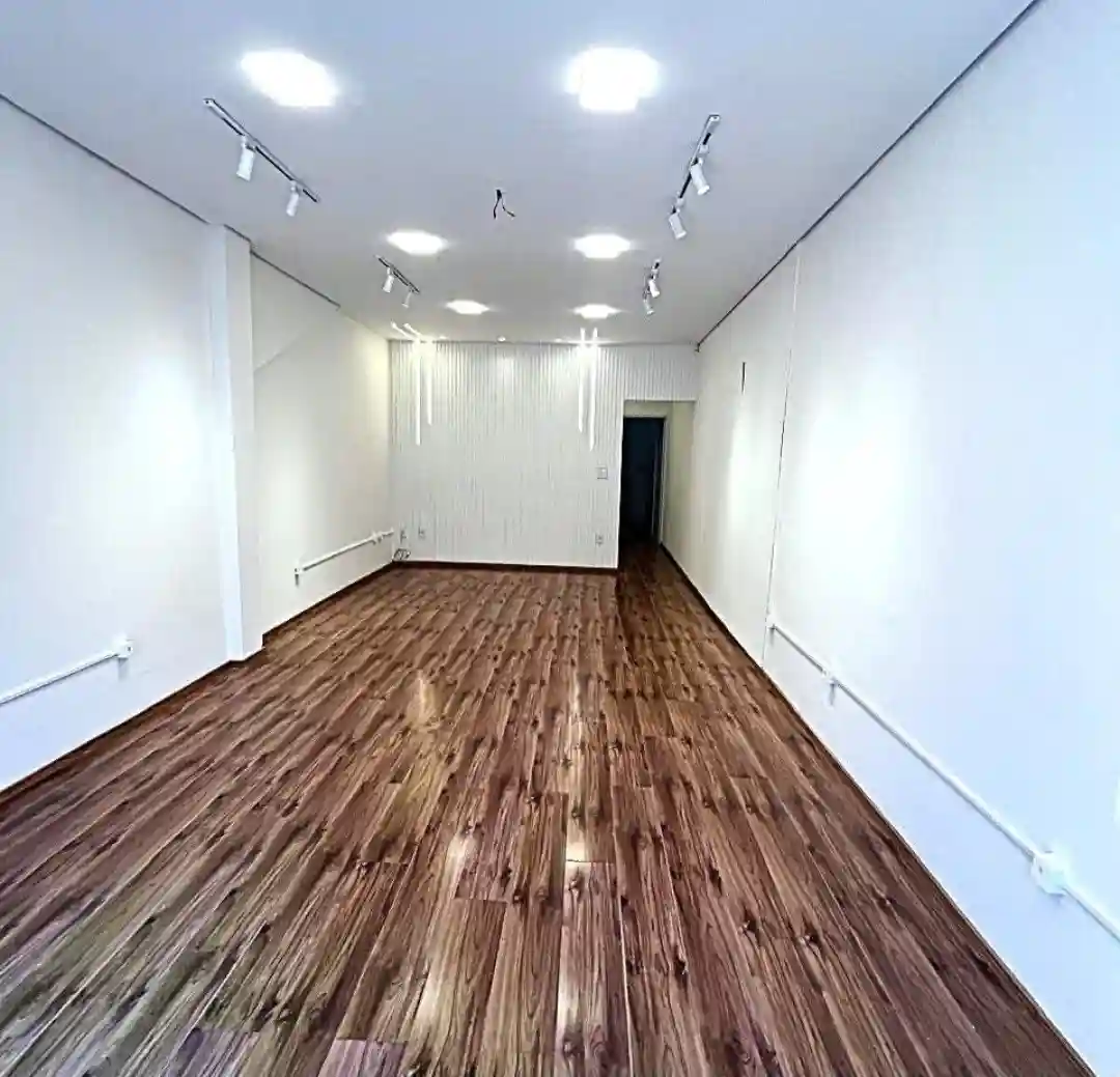 Loja / Salão / Ponto Comercial  para aluguel, 70m² — foto 4 de 9