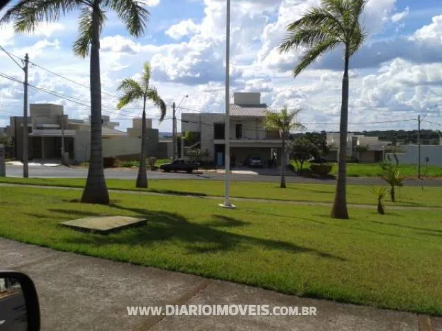 Terreno / Lote / Condomínio à venda — foto 1 de 2