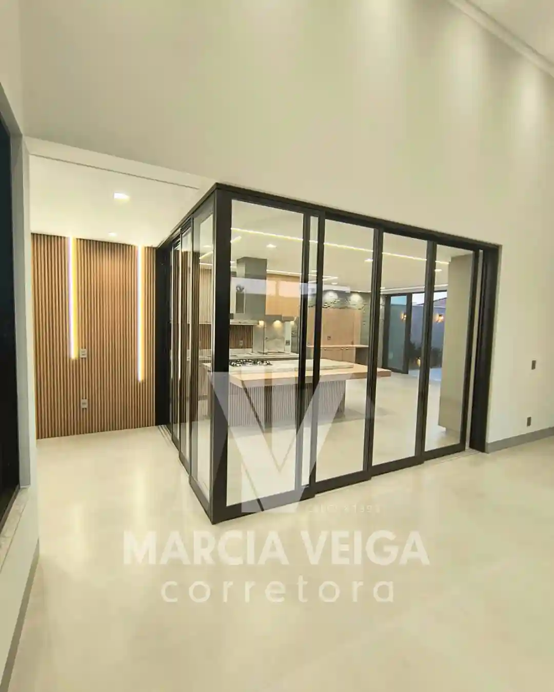 Casa de Condomínio com 3 quartos à venda, 377m² — foto 13 de 28