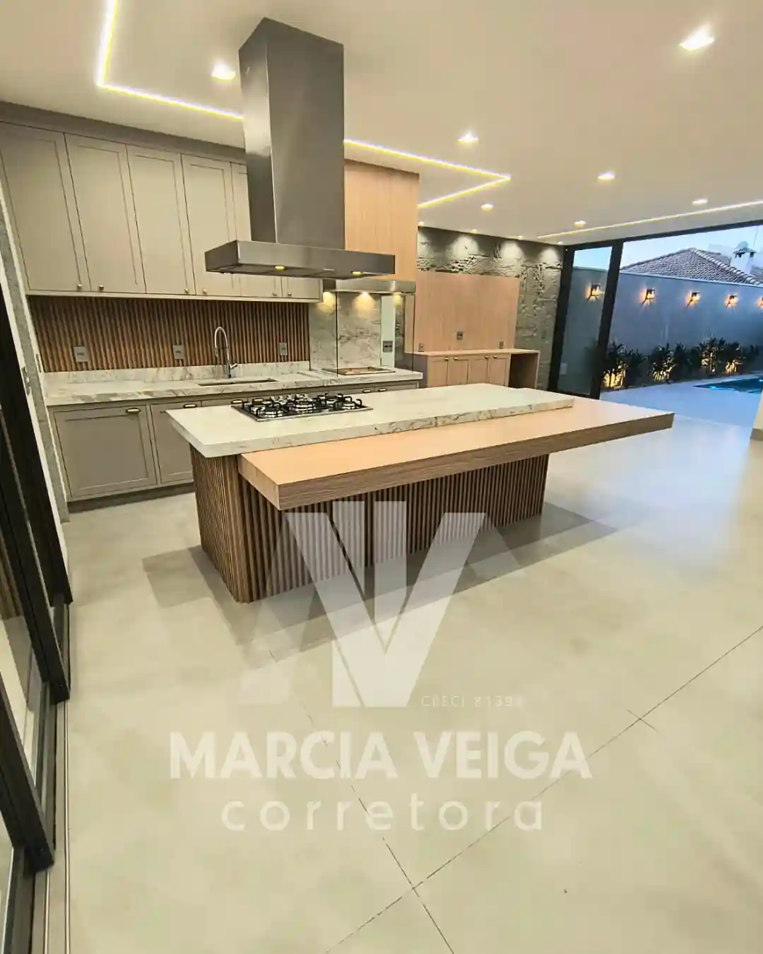 Casa de Condomínio com 3 quartos à venda, 377m² — foto 18 de 28