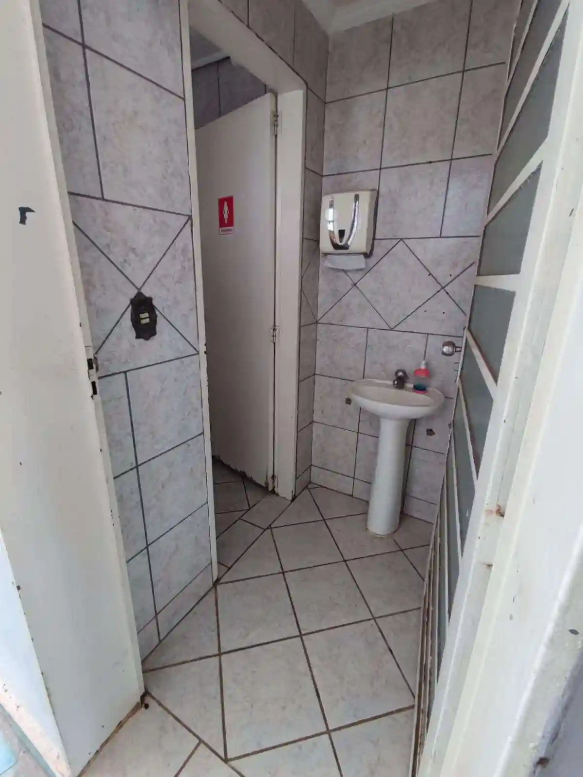 Loja / Salão / Ponto Comercial  à venda, 194m² — foto 3 de 12