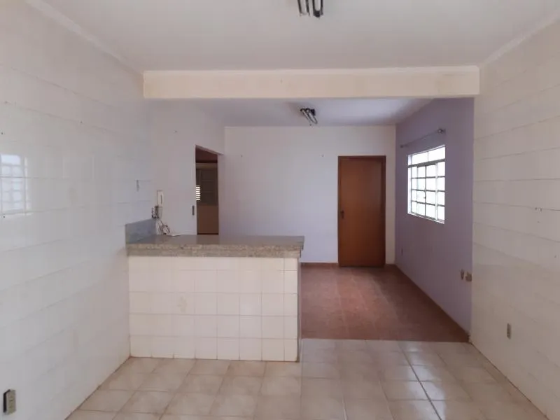 Casa à venda — foto 4 de 5