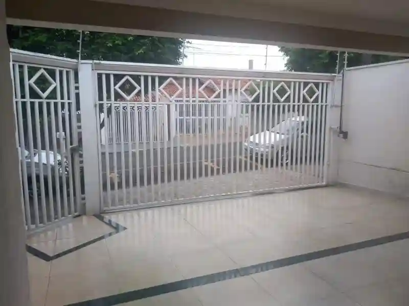 Casa à venda — foto 1 de 14