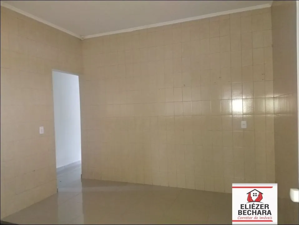 Casa à venda — foto 8 de 10