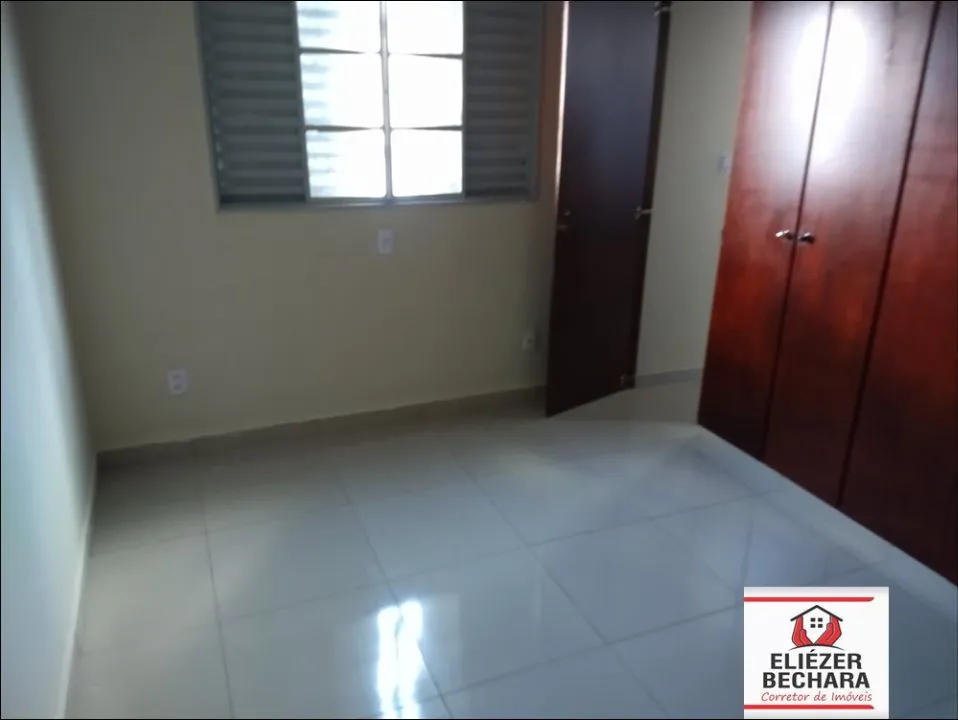 Casa à venda — foto 9 de 10