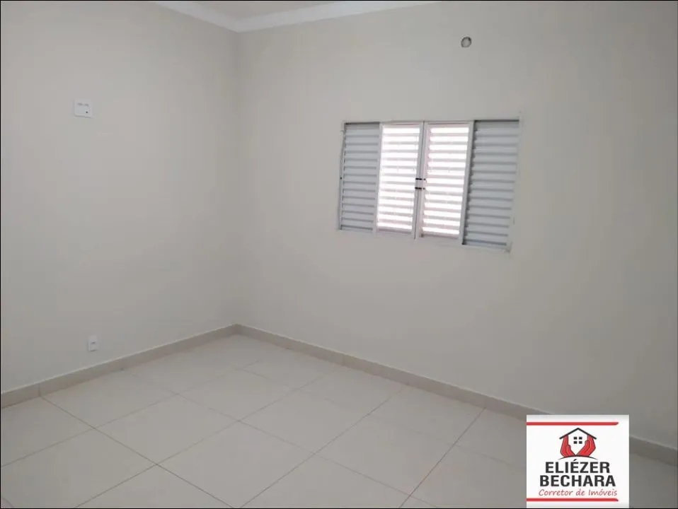 Casa à venda — foto 6 de 9