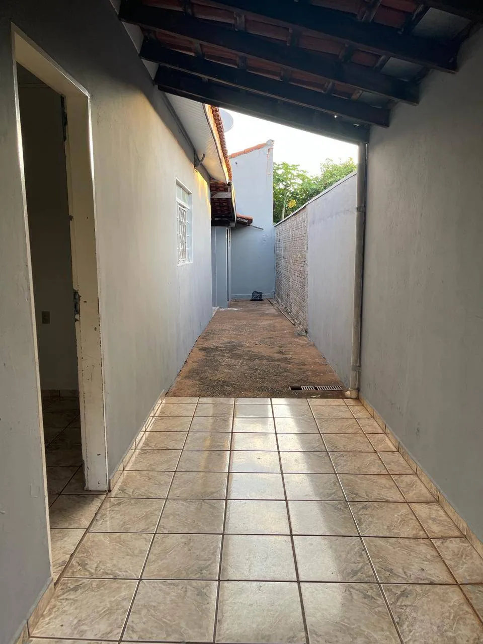 Casa com 3 quartos à venda, 529m² — foto 2 de 27