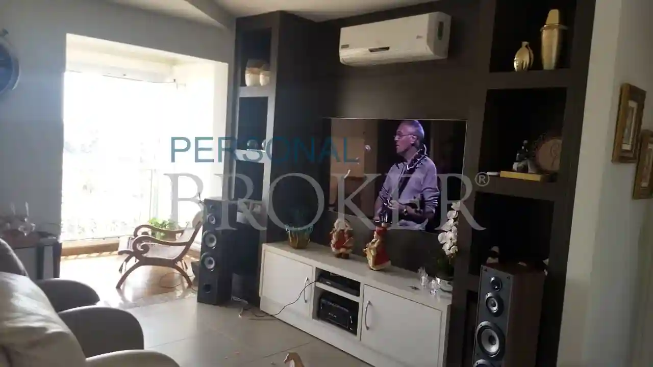 Apartamento com 3 quartos à venda, 136m² — foto 3 de 11
