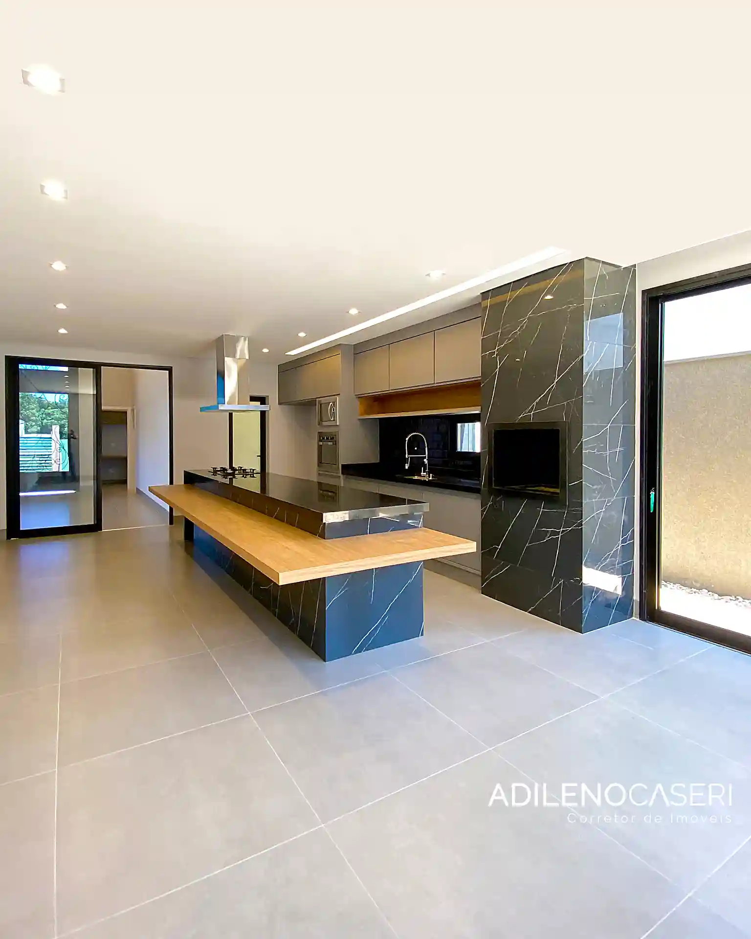 Casa de Condomínio com 3 quartos à venda, 379m² — foto 6 de 11