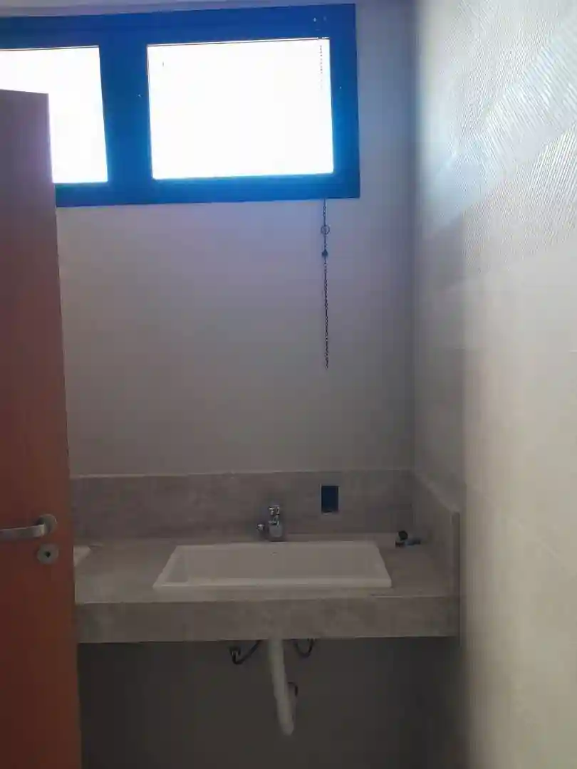 Casa de Condomínio com 3 quartos à venda, 400m² — foto 1 de 21