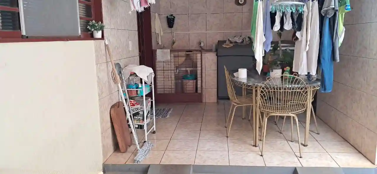 Casa com 3 quartos à venda, 203m² — foto 3 de 26
