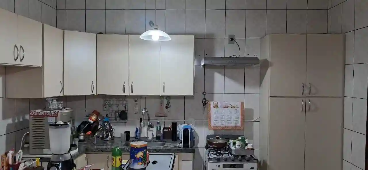 Casa com 3 quartos à venda, 203m² — foto 2 de 26