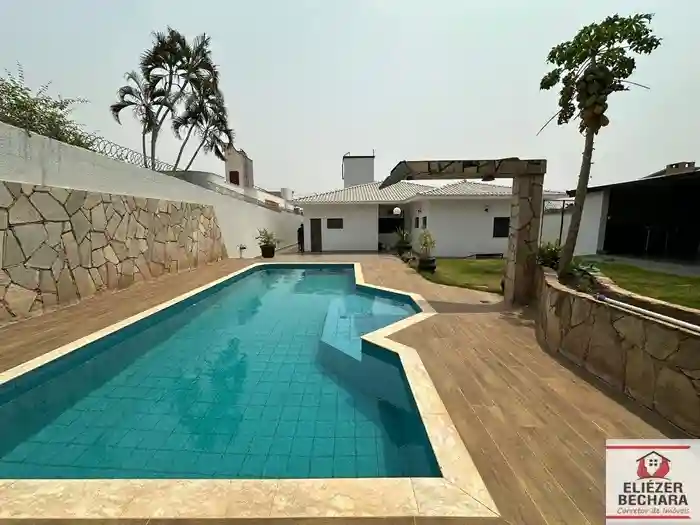 Casa com 5 quartos à venda, 400m² — foto 1 de 33