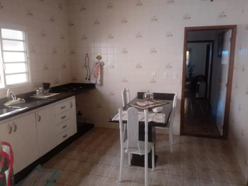 Casa à venda — foto 3 de 18
