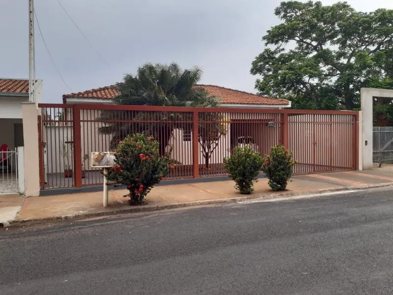 Casa à venda — foto 1 de 18