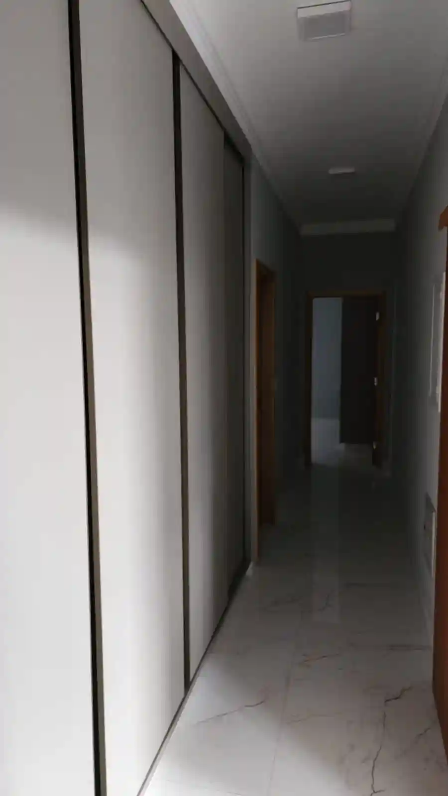 Casa de Condomínio com 3 quartos à venda, 219m² — foto 12 de 27
