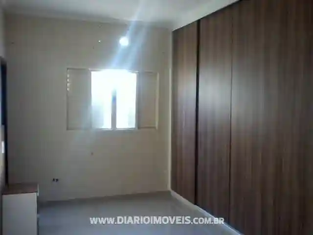 Casa à venda — foto 3 de 10