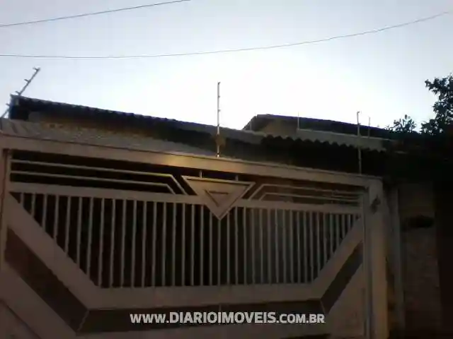 Casa à venda — foto 1 de 10