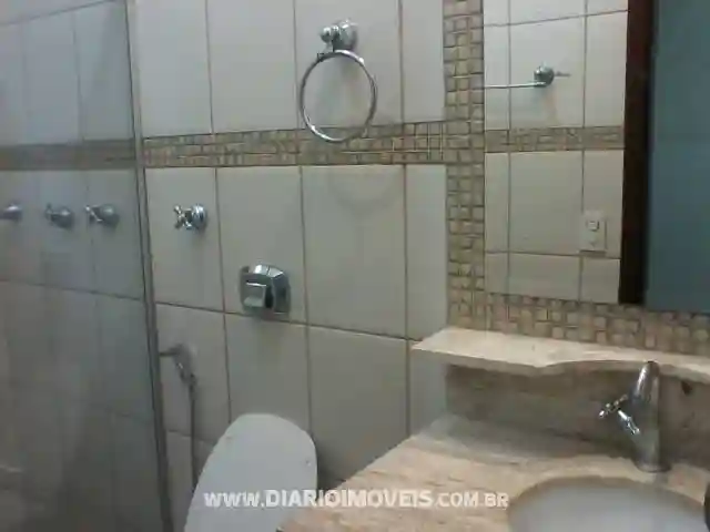 Casa à venda — foto 5 de 10