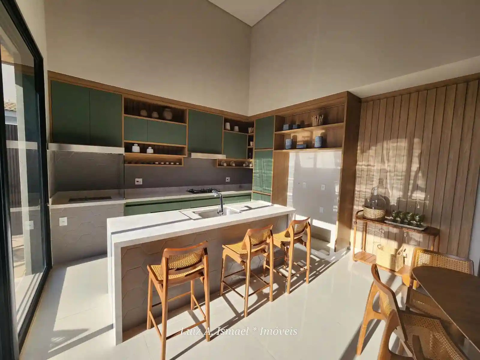 Casa de Condomínio com 3 quartos à venda, 357m² — foto 3 de 28