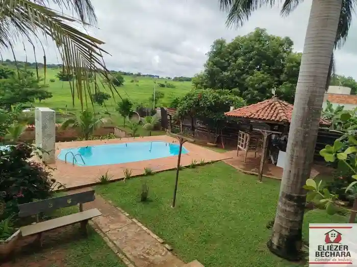 Fazenda / Sítio / Chácara com 3 quartos à venda, 2000m² — foto 1 de 22