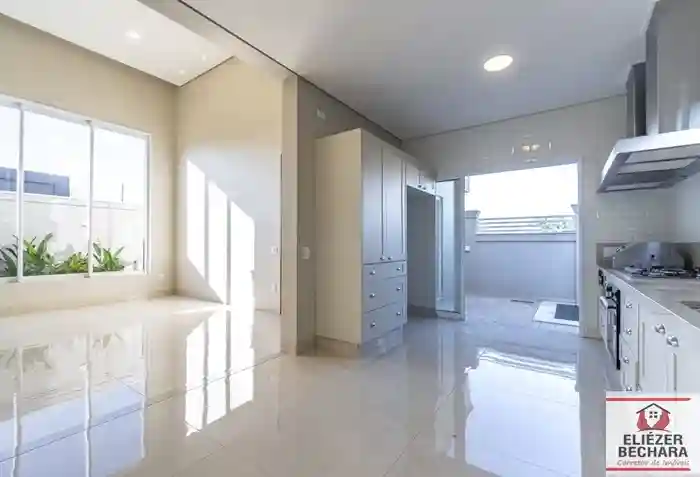 Casa de Condomínio com 3 quartos à venda, 160m² — foto 15 de 18