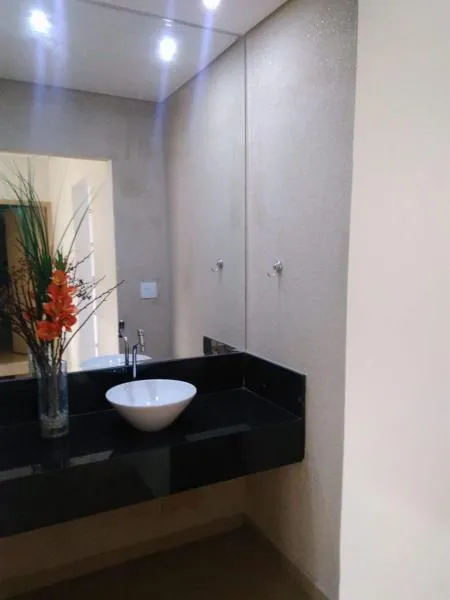 Imóvel Comercial à venda — foto 1 de 2