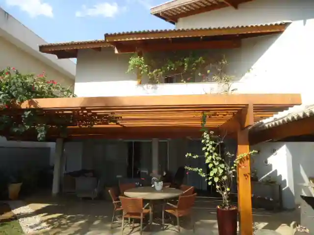 Casa de Condomínio à venda — foto 2 de 14