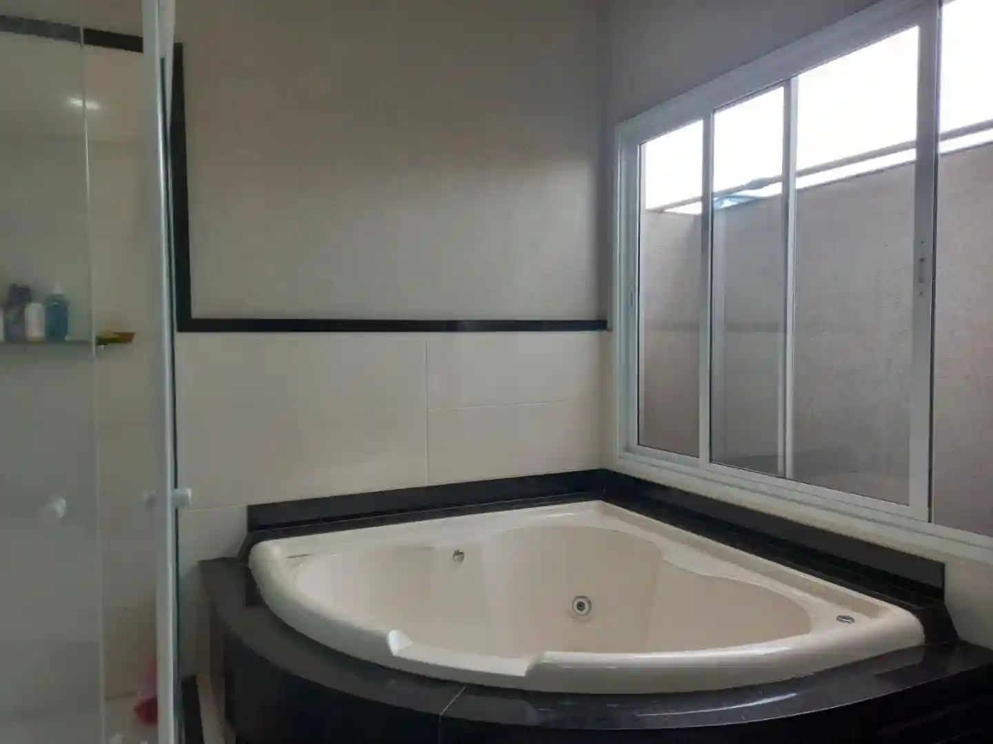 Casa de Condomínio com 3 quartos à venda, 473m² — foto 3 de 9