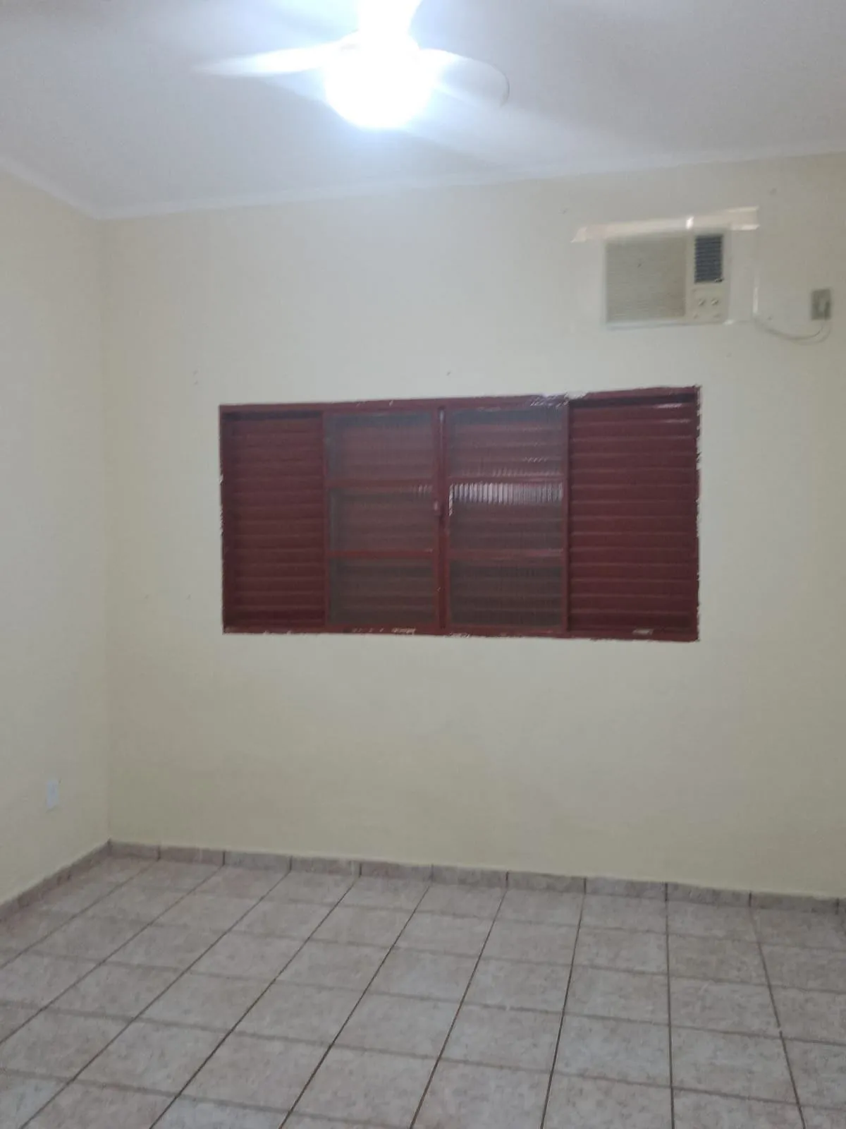 Casa com 3 quartos para aluguel, 150m² — foto 4 de 23