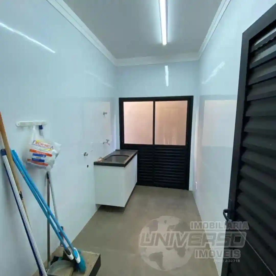 Casa com 3 quartos à venda, 237m² — foto 27 de 31
