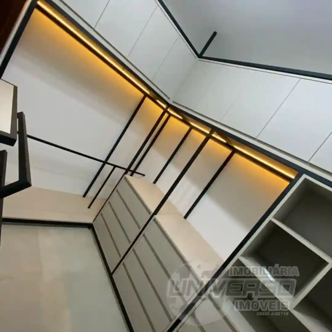 Casa com 3 quartos à venda, 237m² — foto 5 de 31