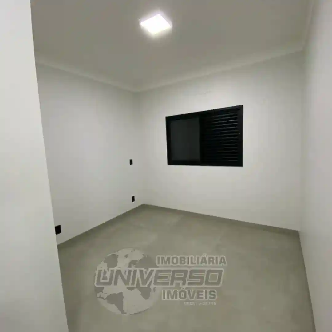 Casa com 3 quartos à venda, 237m² — foto 3 de 31