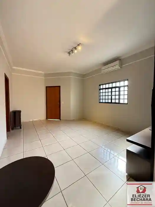 Casa com 3 quartos à venda, 173m² — foto 1 de 27